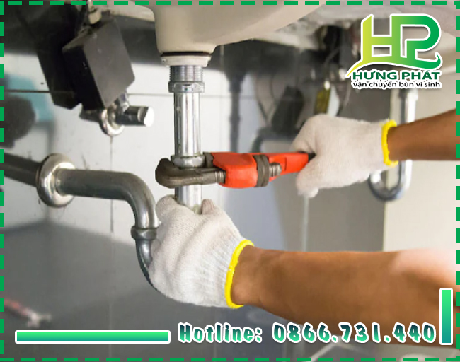 Th&ocirc;ng đường ống tho&aacute;t nước với d&acirc;y l&ograve; xo